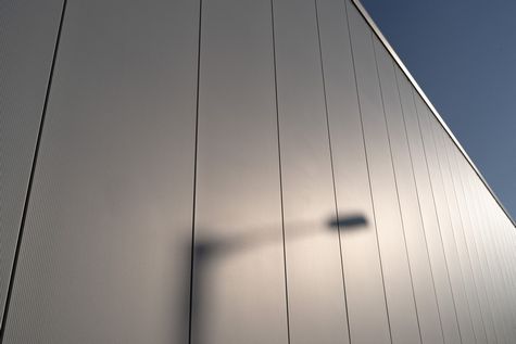House invest, Metalne fasade