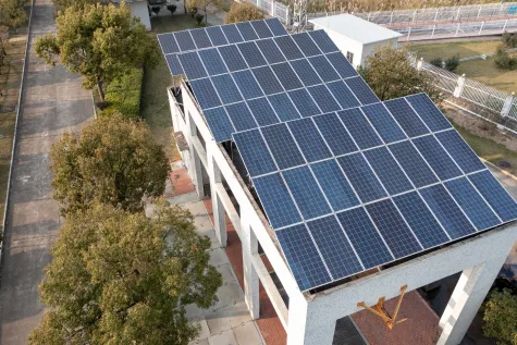 BS Elektronika, Solarni sistemi