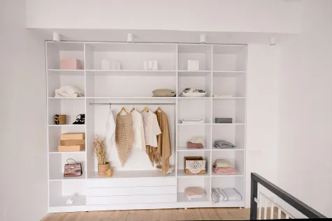 SHOW ROOM ENTERIJER, Ugradni plakari