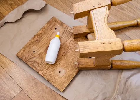 WOODPROJECT, Manje popravke nameštaja