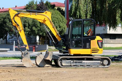 Grad petrol DOO, Iznajmljivanje bagera, građevinskih mašina