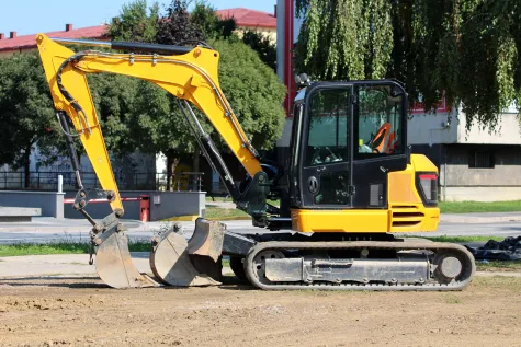 SAB DOO BEOGRAD, Iznajmljivanje bagera, građevinskih mašina