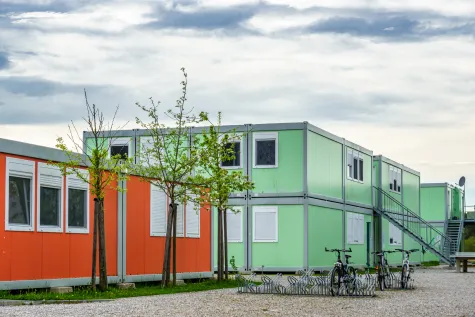 Zoe Industrial Mont, Kontejneri za stanovanje