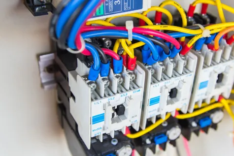 DC Tech, Elektroinstalacije, električar
